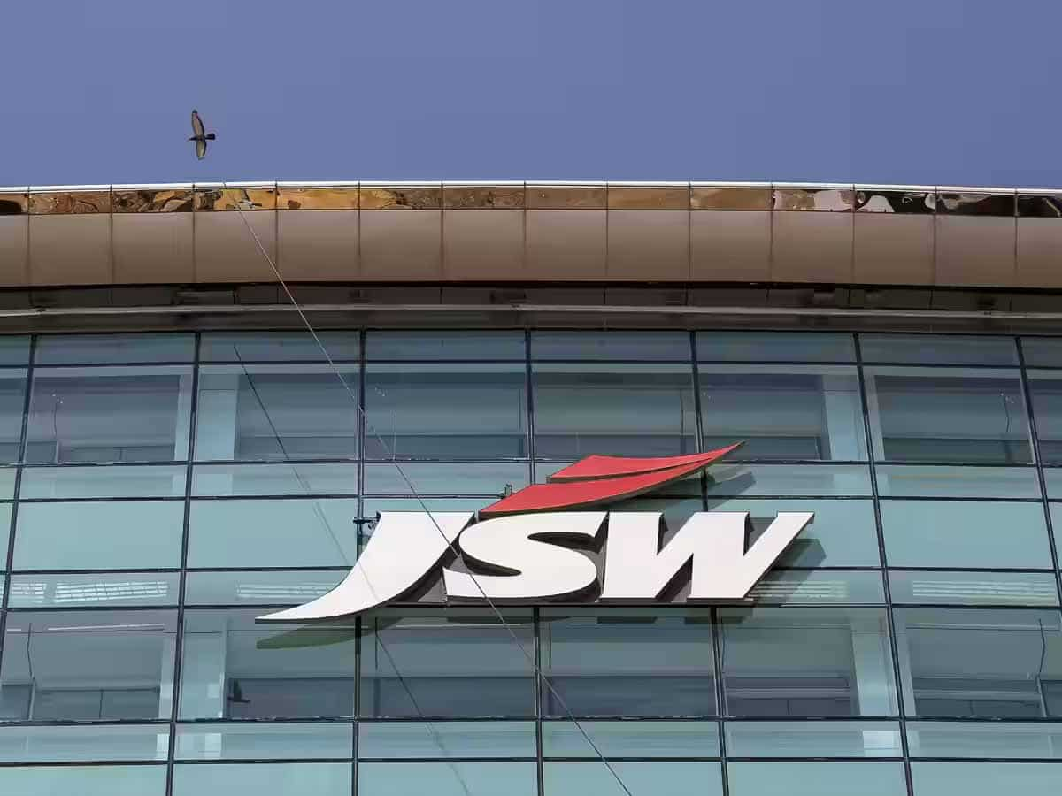 शेयर में गिरावट के बीच JSW Energy के लिए आई गुड न्यूज, NTPC से मिला 300 MW प्रोजेक्ट का ठेका