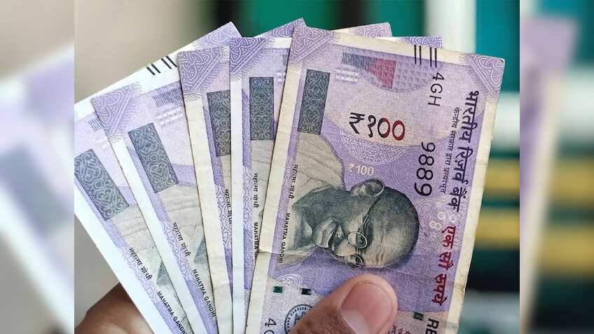 UPS: सरकारी कर्मचारियों के लिए नई पेंशन का ऐलान, जानिए रिटायरमेंट के बाद आपके हाथ में आएगा कितना पैसा