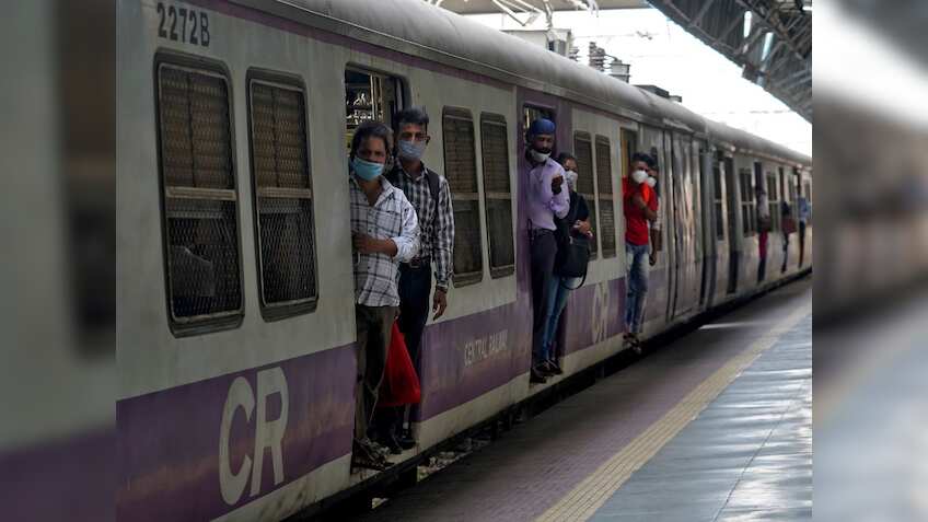 पैसेंजर्स की बढ़ गई मुश्किलें! अगले 35 दिन तक रहेगा मेगा ब्लॉक, कैंसिल हो गई मुंबई से जाने वाली ये ट्रेनें