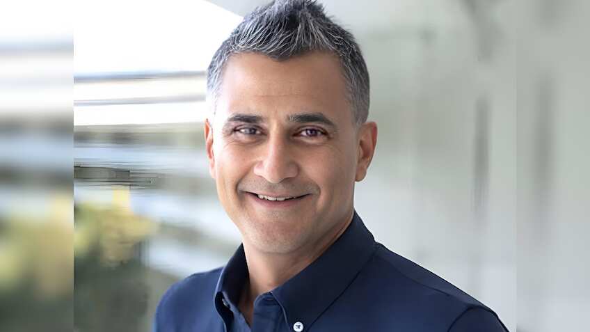 Apple CFO Kevan Parekh: जानिए कौन हैं एप्पल के भारतीय मूल के नए सीएफओ केवन पारेख
