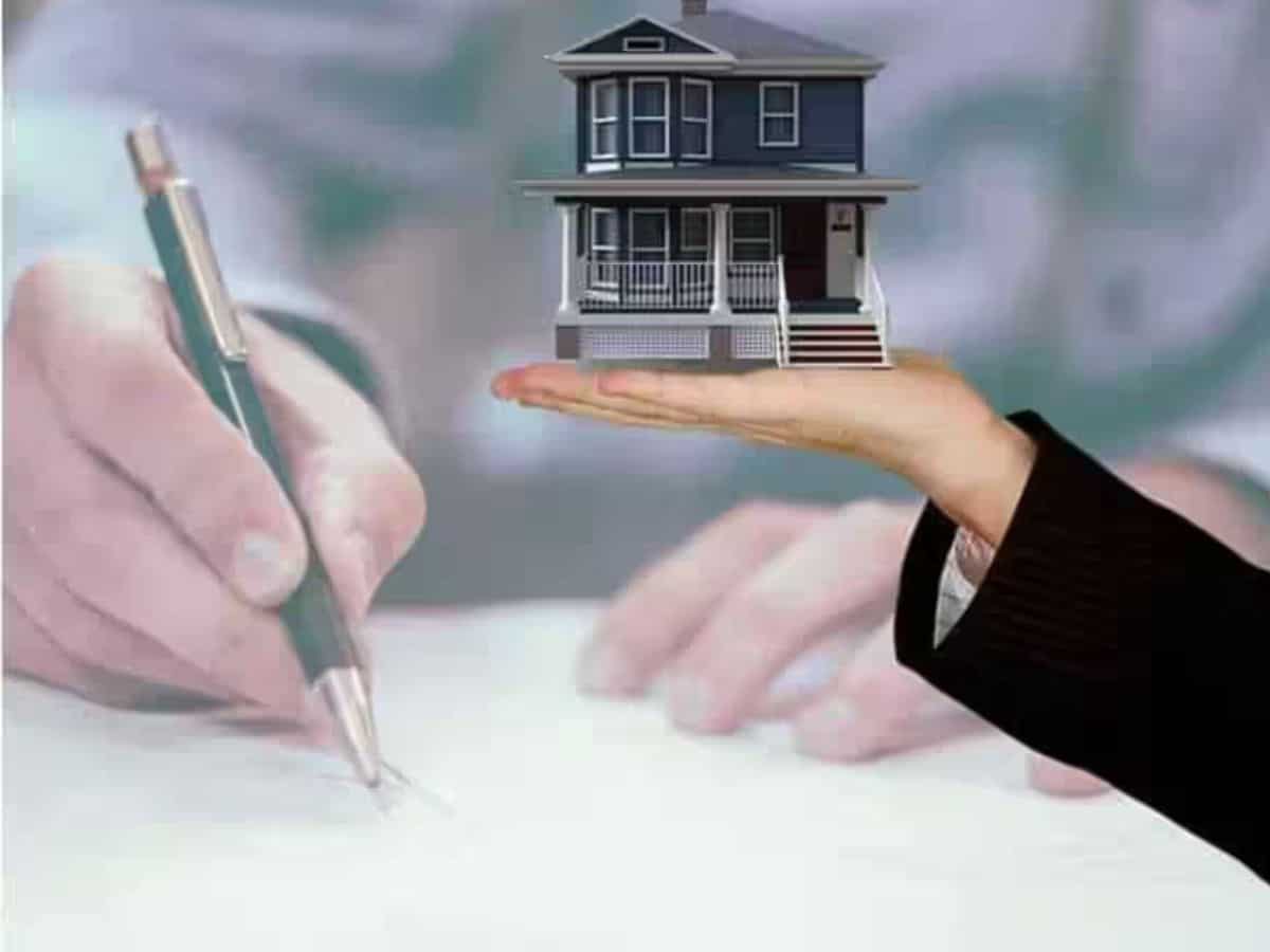 घर खरीदने के पैसे पास में हैं, फिर लोग क्‍यों लेते हैं Home Loan? जानिए होम लोन लेने के 4 बड़े फायदे 