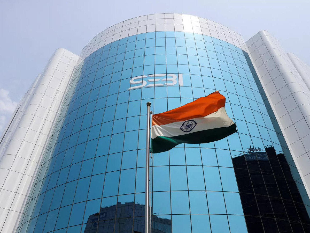 SEBI का बड़ा एक्शन! इस कंपनी के प्रमोटर्स पर लगाया 2 साल का बैन, 7% तक टूटा शेयर