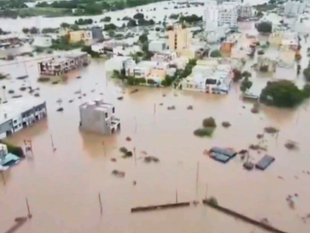 Cyclone Alert: गुजरात में कुदरत का कहर- अभी और बिगड़ सकते हैं हालात... मौसम विभाग ने जारी किया ये अलर्ट