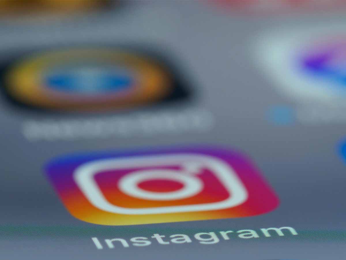 Instagram में एक दिन में आए तीन धांसू फीचर्स, स्टोरी में लाइक के साथ कर सकेंगे कमेंट्स