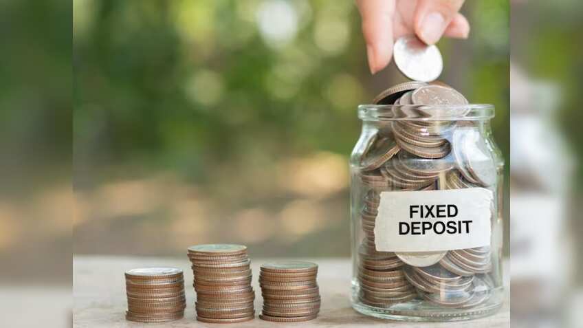 न पैसा डूबेगा, न टैक्स लगेगा... और मिलेगा बढ़िया रिटर्न - ऐसी है 5 साल के लिए कमाल की ये स्कीम