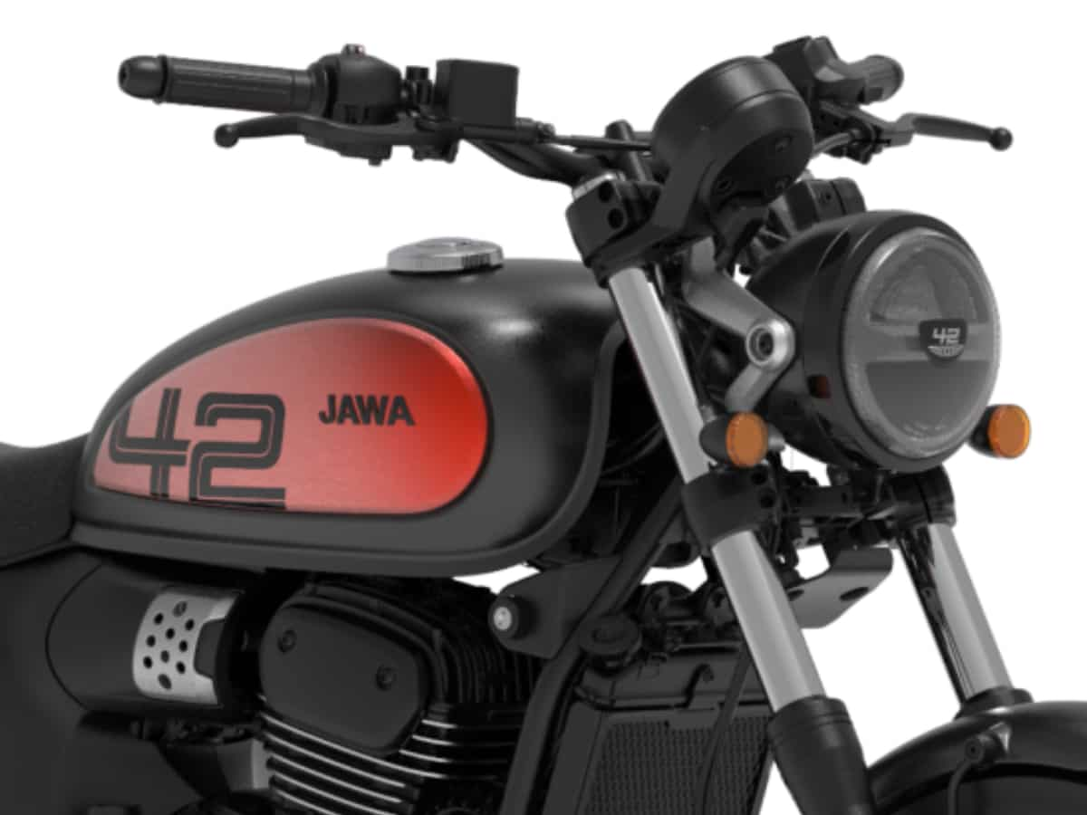 Jawa 42 FJ Deep Black Matte Red Clad