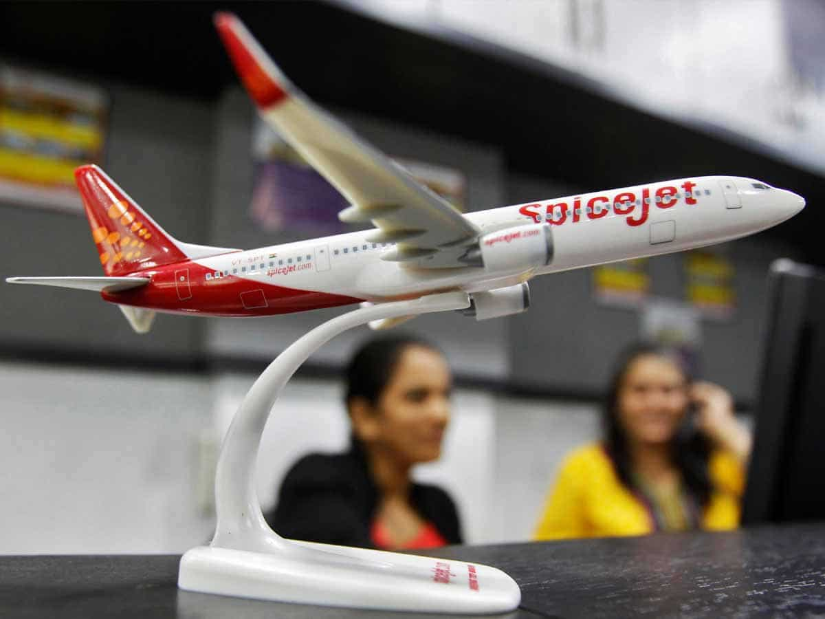 मुश्किल से निकलने के लिए SpiceJet का प्लान, ₹3200 करोड़ जुटाने की तैयारी, शेयर पर रखें नजर