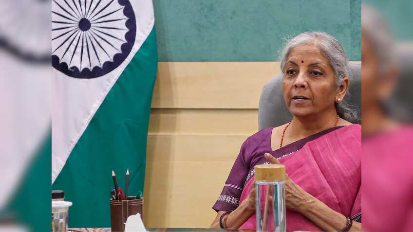 GST Council की मीटिंग आज, इन्फोसिस और फॉरेन एयरलाइन के मामलों पर राहत संभव