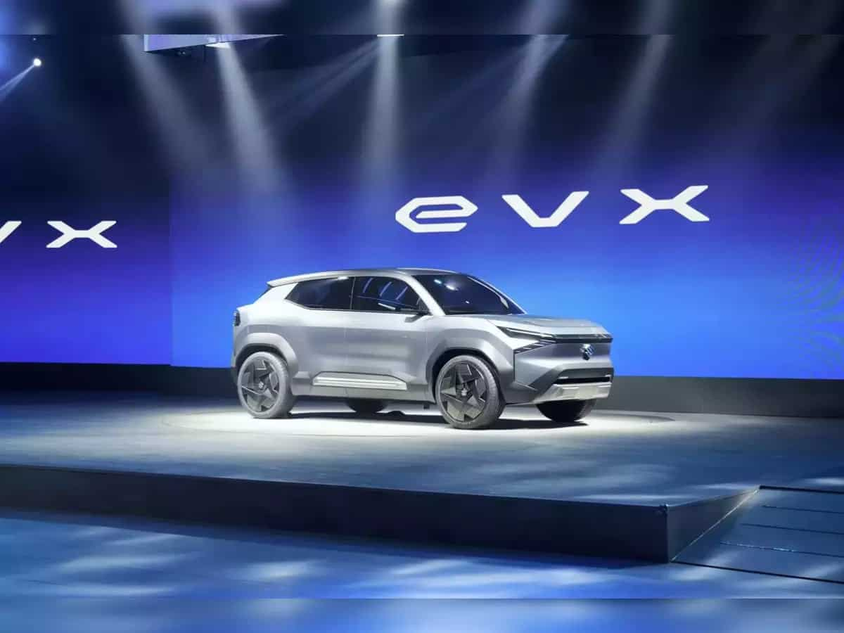 Exclusive: साल 2025 में धमाका करने को तैयार Maruti, पहले ही महीने में लॉन्च करेगा पहली EV कार, 500 km तक मिलेगी रेंज