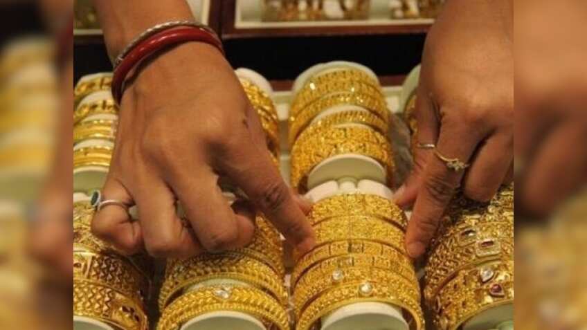 सोना-चांदी ने लगाई लंबी छलांग, रिकॉर्ड हाई पर पहुंचा Gold