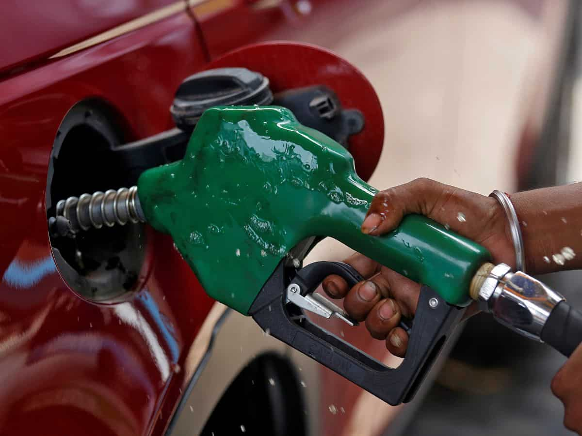 Petrol-Diesel Price: 15 सितंबर की सुबह लोगों को मिली पेट्रोल-डीजल पर राहत? जानें अपने शहर का लेटेस्ट रेट