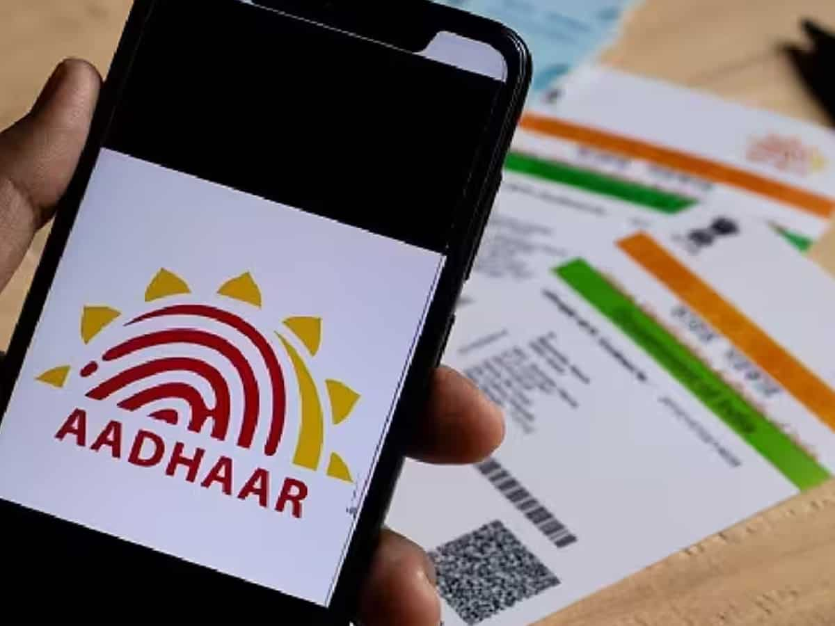 Aadhaar Card को लेकर आई बड़ी खबर, 14 दिसंबर तक बढ़ाई गई ये तारीख, आपको भी होना चाहिए पता