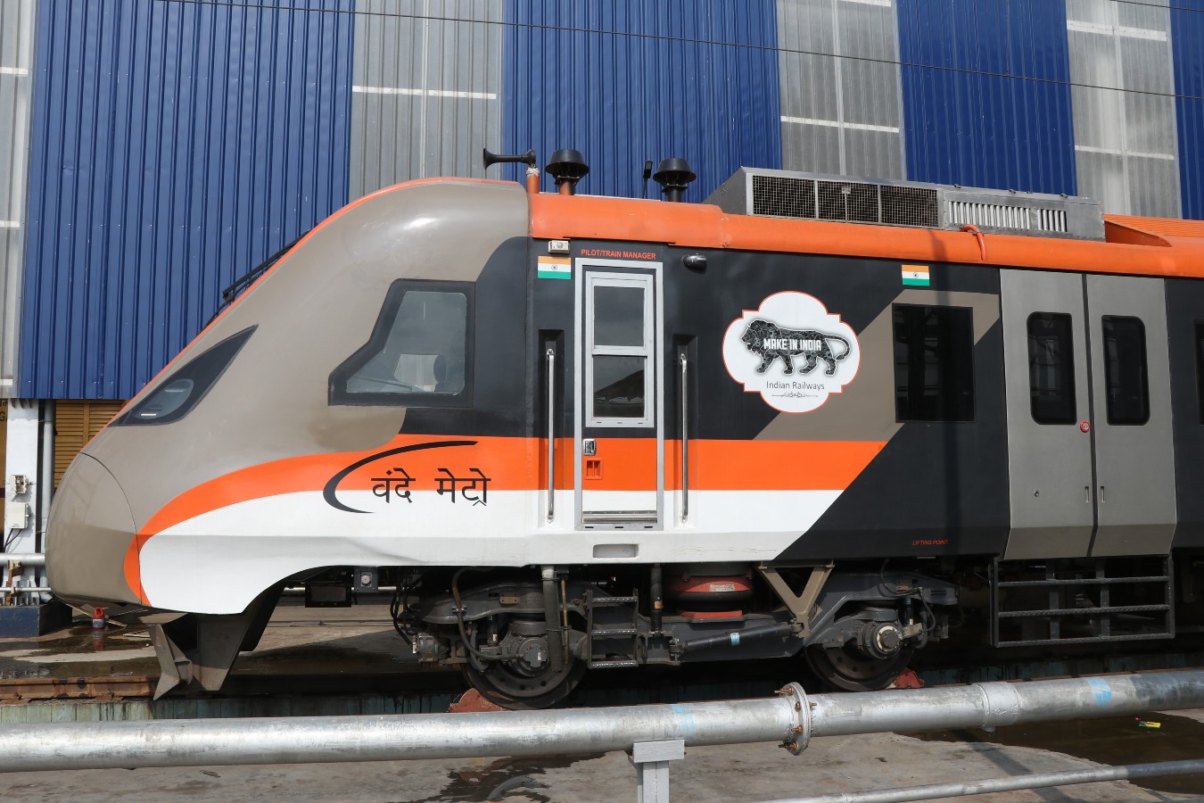 Vande Metro: लॉन्चिंग के कुछ घंटे पहले ही बदल गया वंदे मेट्रो का नाम, सवारी करने के पहले जान लें नया नाम