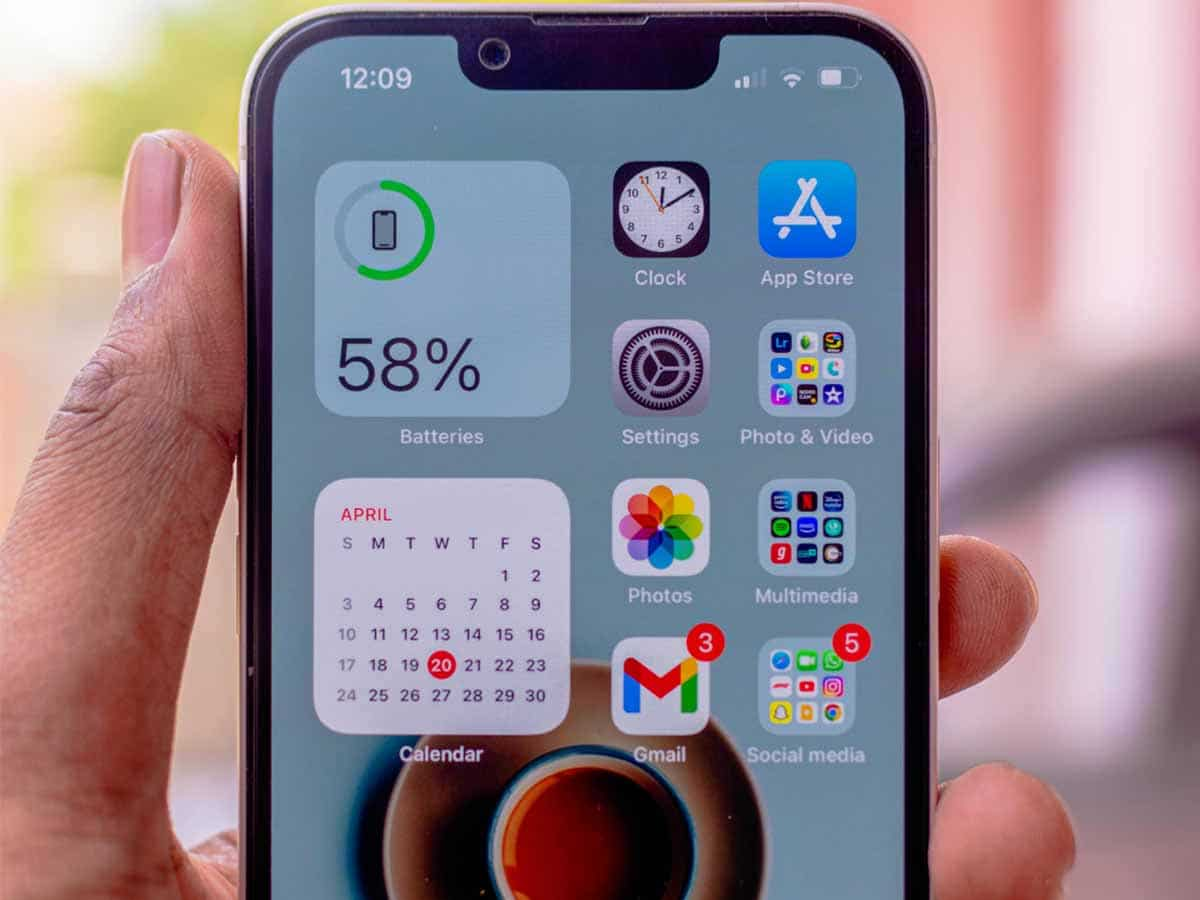 बदल जाएगा आपके iPhone चलाने का एक्सपीरियंस, इन डिवाइस में मिलेगा iOS 18 अपडेट, जानिए हर फीचर