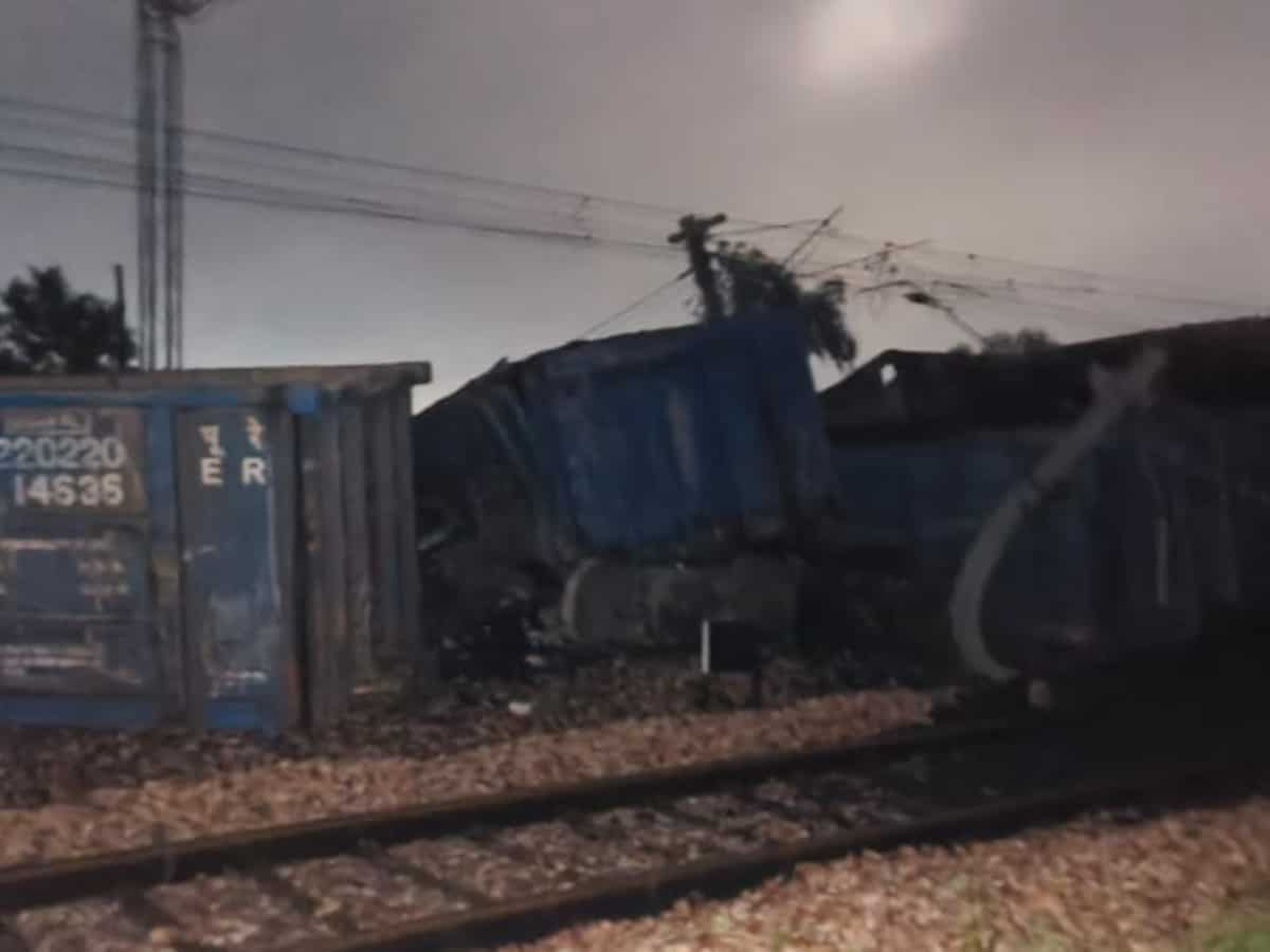 Train Accident: फिर बेपटरी हुई 'ट्रेन', सोनपुर और मथुरा में 2 मालगाड़ी हुए डिरेल, कई ट्रेनों के बदले रूट