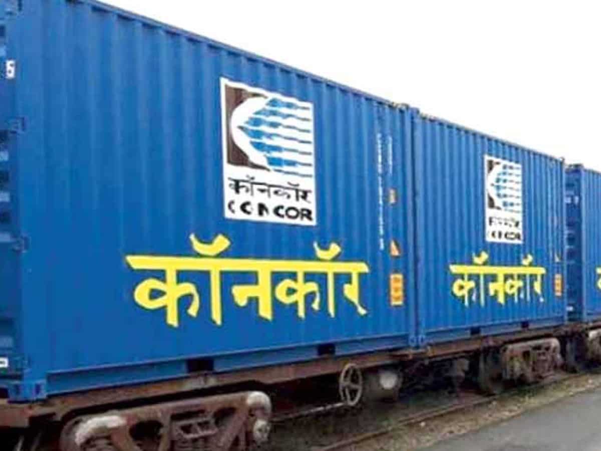 इस रेलवे PSU Stock को बेचने में ही भलाई है? ब्रोकरेज ने किया डबल डाउनग्रेड; जानें क्यों?