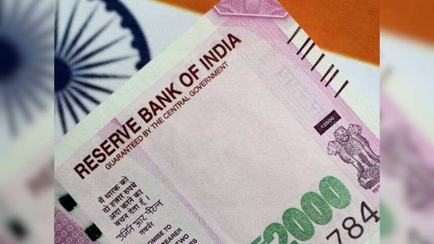 अप्रैल-अगस्त के बीच सरकार के वित्तीय घाटे में दो लाख करोड़ रुपए की गिरावट, कैपेक्स में आई 10% कमी