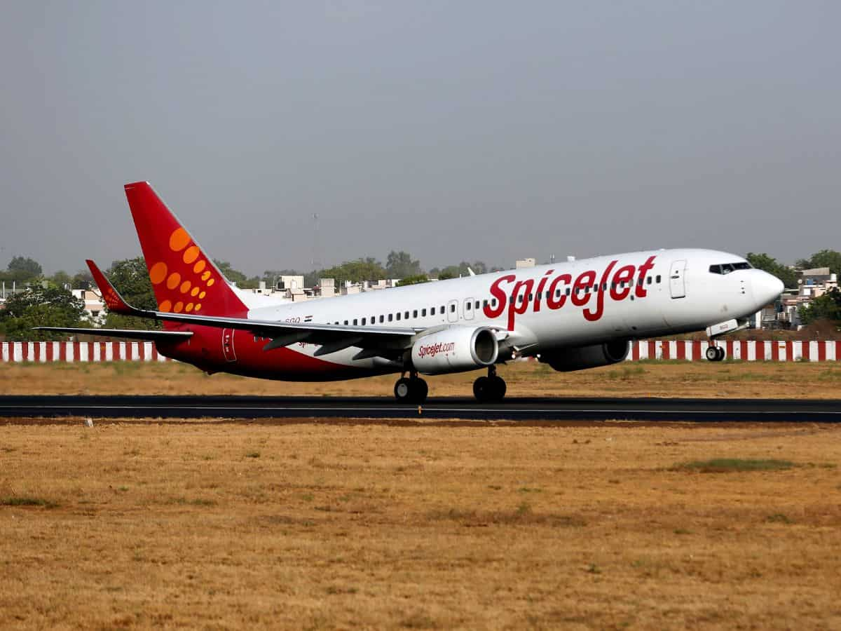 'रॉकेट' हुए पड़े हैं Spice Jet के शेयर, फिर 8% तक चढ़ा भाव; जानें आज क्यों आई तेजी