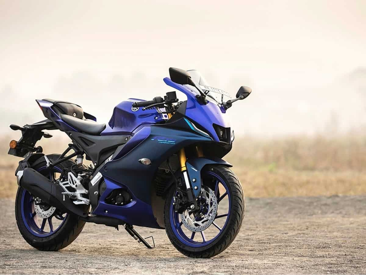 Yamaha R15 V4