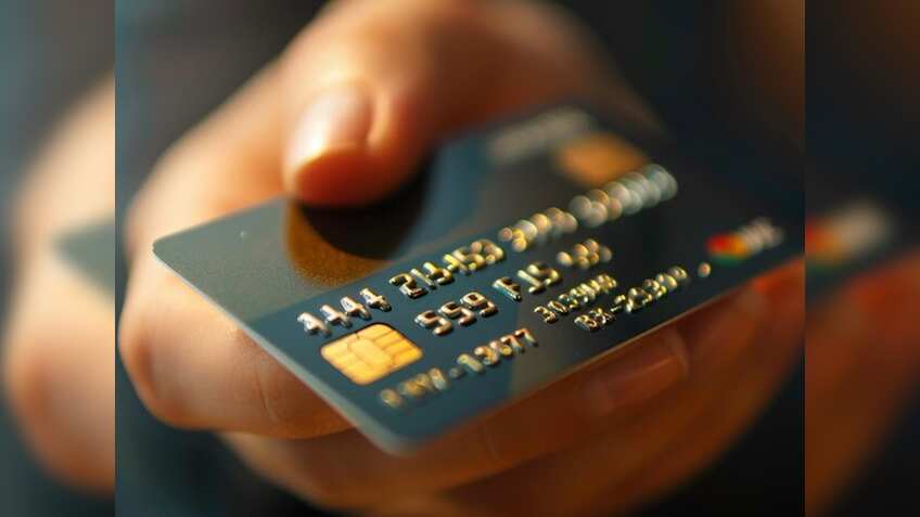 1 नवंबर से बदल जाएंगे Credit Card के नियम: SBI और ICICI Bank ने किए नए बदलाव, जानिए आप पर क्या होने वाला है असर