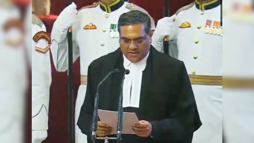 Chief Justice Swearing-in-Ceremony: देश के 51वें चीफ जस्टिस बने संजीव खन्‍ना, राष्‍ट्रपति द्रौपदी मुर्मू ने दिलाई शपथ