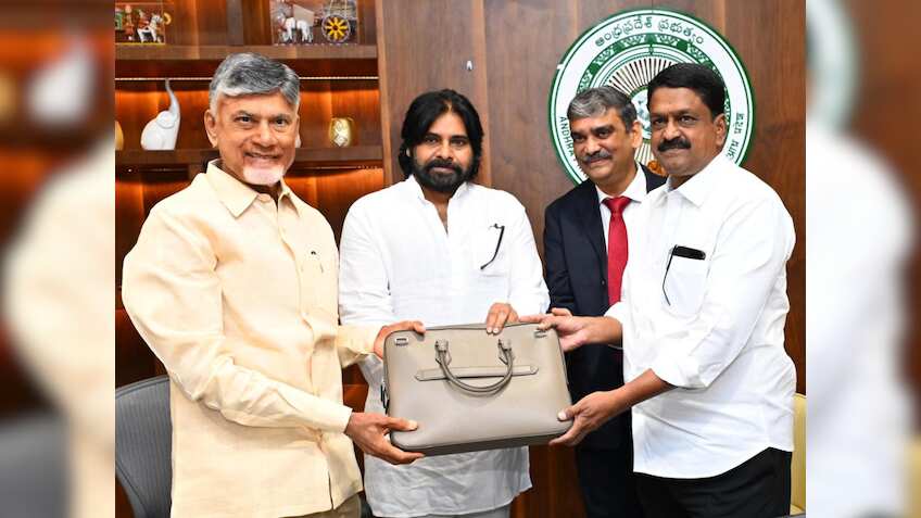 AP Budget 2024: आंध्र प्रदेश सरकार ने पेश किया ₹2.94 लाख करोड़ का बजट, शिक्षा, हेल्थ, कृषि के लिए किए बड़े ऐलान