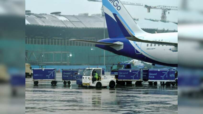 IndiGo को फिर मिली बम ब्लास्ट की धमकी! 187 पैसेंजर्स के साथ फ्लाइट ने रायपुर में की इमरजेंसी लैंडिंग