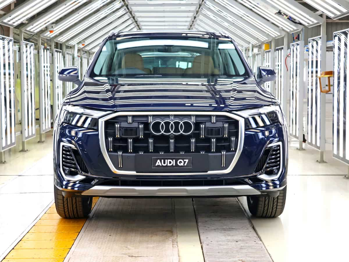 Audi की नई कार जल्द होगी लॉन्च; कंपनी ने शुरू कर दी बुकिंग, मिल सकते हैं ये फीचर्स 