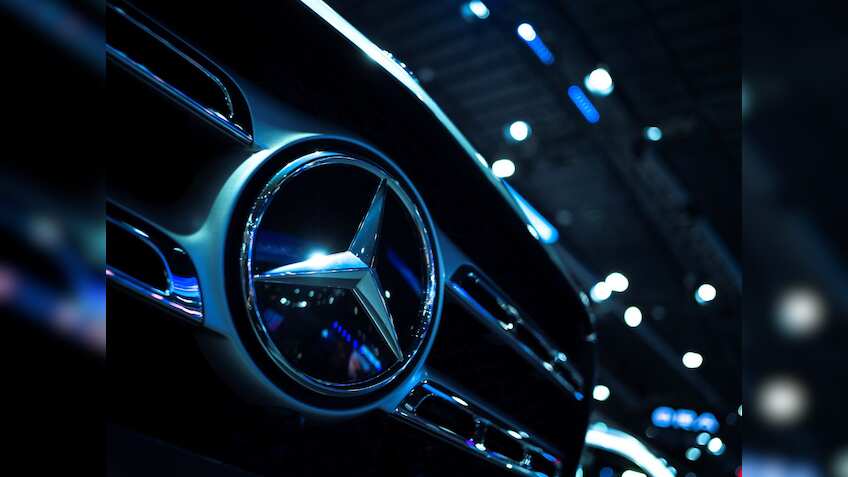 नए साल से महंगी हो जाएगी Mercedes की गाड़ियां, कंपनी ने किया कीमतों में बढ़ोतरी का ऐलान, इतना पड़ेगा जेब पर असर