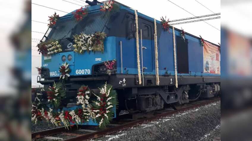DFCCIL : नए रेलवे फ्रेट कॉरिडोर पर माल यातायात हुआ दोगुना, रोजाना चलाई जा  रही है 350 ट्रेनें