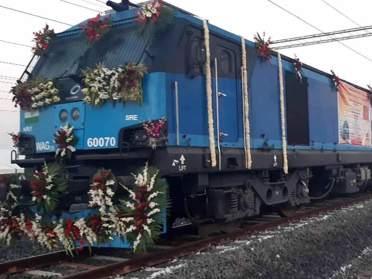 DFCCIL : नए रेलवे फ्रेट कॉरिडोर पर माल यातायात हुआ दोगुना, रोजाना चलाई जा रही है 350 ट्रेनें