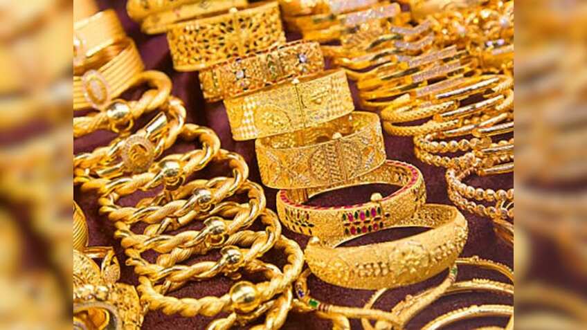 Gold Price Today: 18 नवंबर को MCX पर फिर दौड़ा सोना, चांदी 900 रुपये चढ़ी; लेकिन यहां घट गए दाम