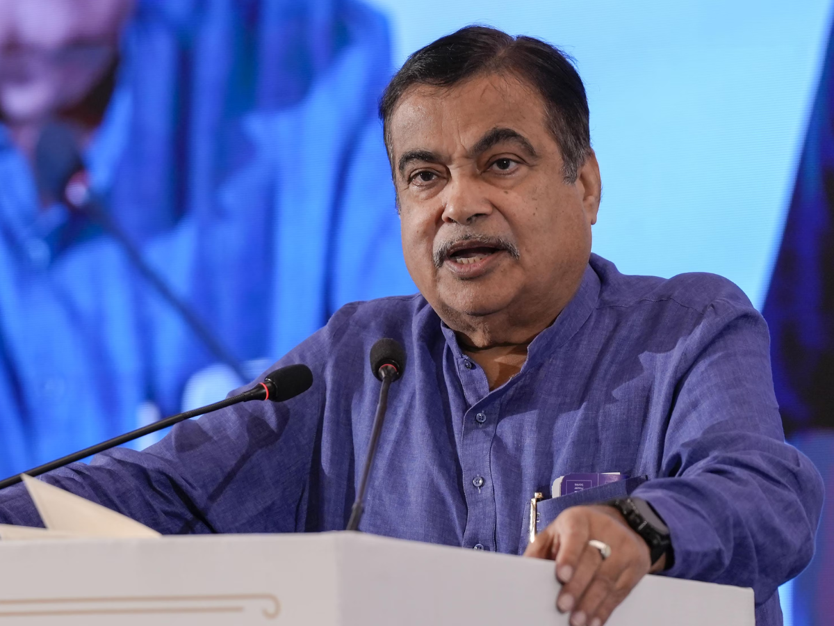 मुंबई के समंदर में अब टैक्सी भरेंगी रफ्तार, 17 मिनट में पहुंच जाएंगे एयरपोर्ट, वॉटर टैक्सी को लेकर आया ये अपडेट