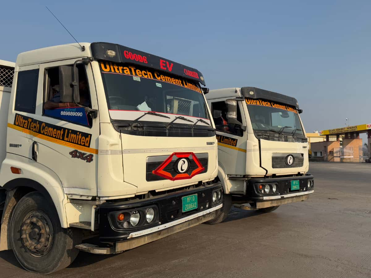 UltraTech तैनात करेगी 100 से भी ज्यादा EV trucks, ये है कंपनी का फ्यूचर प्लान 