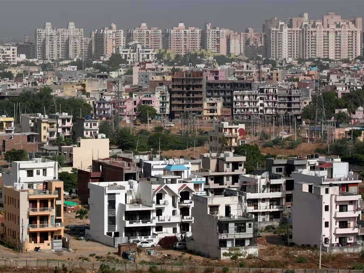 2024 में जमीन सौदों में आया बड़ा उछाल, खरीद-बिक्री में 65% बढ़ोतरी,दिल्ली-NCR बना निवेशकों का हॉट फेवरेट