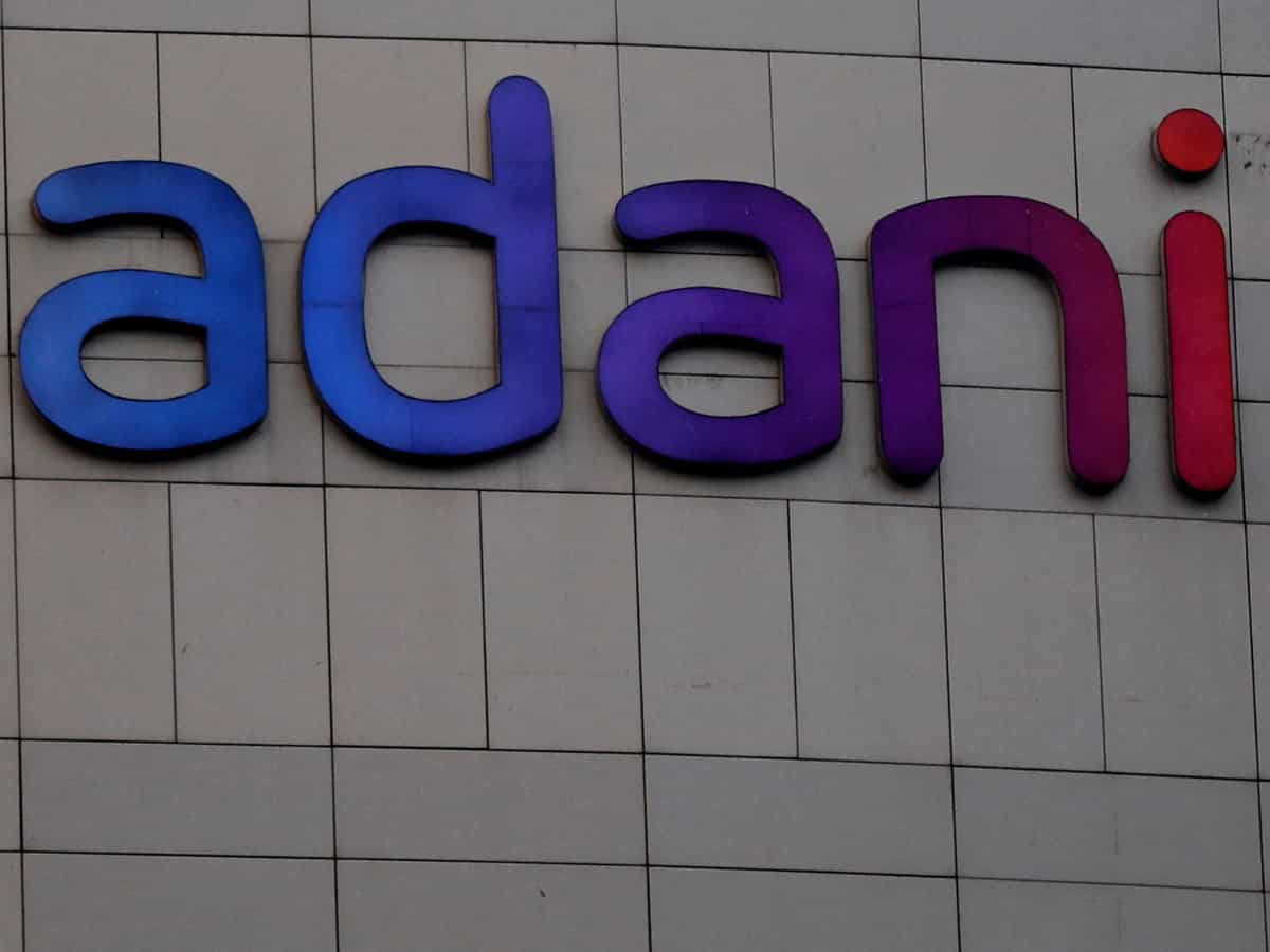 Adani Stocks के लिए लगातार दूसरे दिन आई बुरी खबर! S&P ने गिराई इन 3 अडानी ग्रुप की कंपनियों की रेटिंग