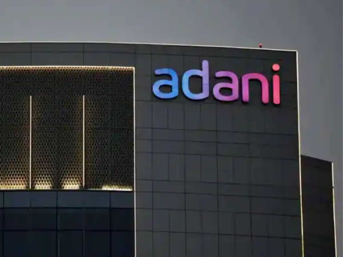 Adani Green ने ऐसा क्या कहा कि 16% तक चढ़ गए Adani Stocks?