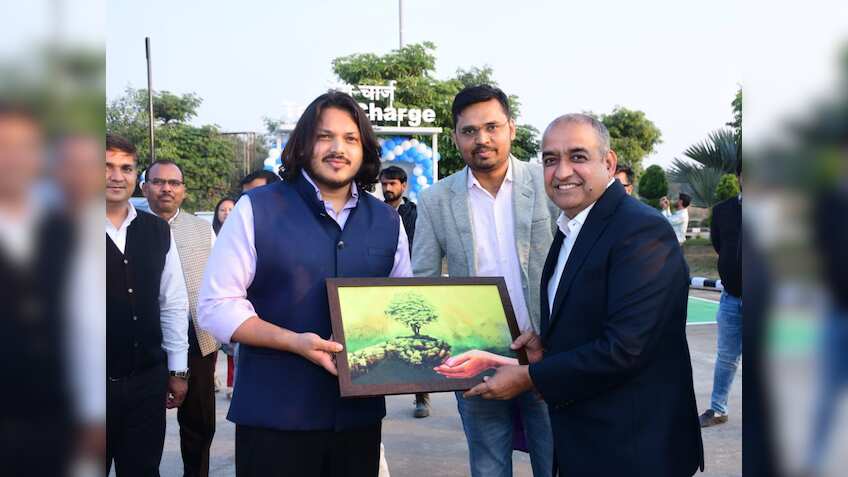 Terra Charge ने इस इंटरनेशनल एयरपोर्ट पर लगाया चार्जिंग हब, इलेक्ट्रिक कार को मिलेगी चार्ज की सुविधा 