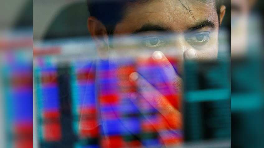Stock Market Closing Highlights: 5 दिनों की तेजी के बाद बाजार में हल्की मुनाफावसूली, निफ्टी 24,700 के नीचे; बैंकिंग शेयरों में तेजी