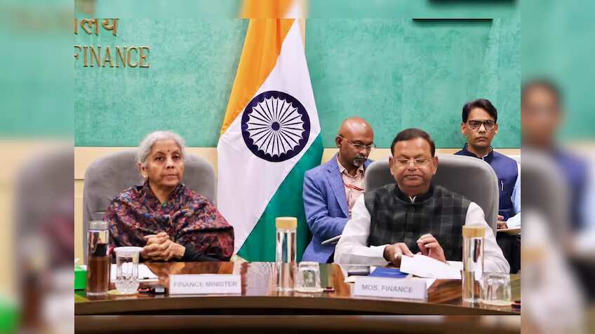 Budget 2025: वित्त मंत्री की किसानों के एसोसिएशनऔर कृषि अर्थशास्त्रियों के साथ प्री-बजट बैठक शुरू, इन मुद्दों पर हुई चर्चा