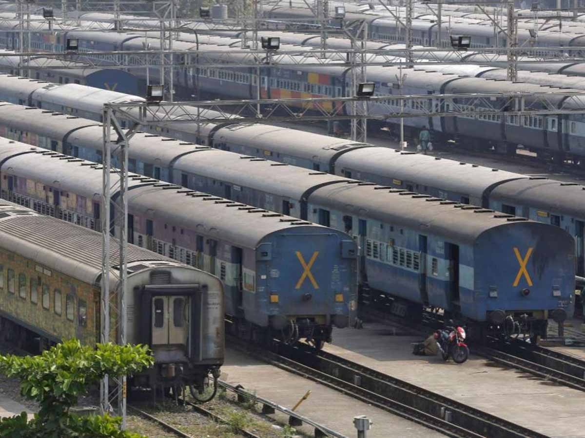 महाकुंभ में अयोध्या,प्रयागराज से होगी रिंग रेल की व्यवस्था, 45 दिनों में चलेंगी कुल 13000 सर्विस