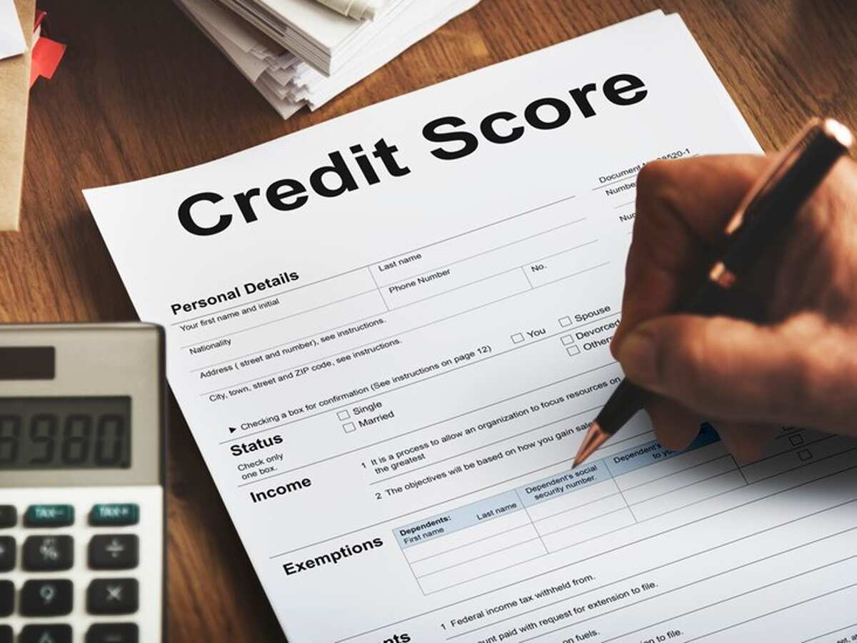 CIBIL Score बताने वाली इस कंपनी के CEO ने दिया इस्तीफा, संसद में कंपनी पर उठी थीं उंगलियां, जानिए क्या है मामला