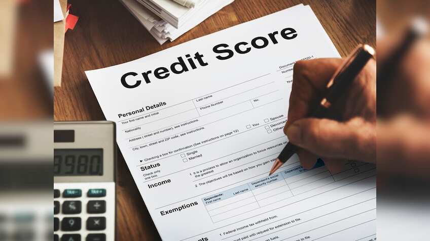 CIBIL Score बताने वाली इस कंपनी के CEO ने दिया इस्तीफा, संसद में कंपनी पर उठी थीं उंगलियां, जानिए क्या है मामला