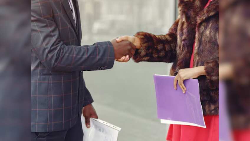 डायरेक्ट सेलिंग नियमों के उल्लंघन पर सख्त सरकार, 17 कंपनियों को जारी किया नोटिस