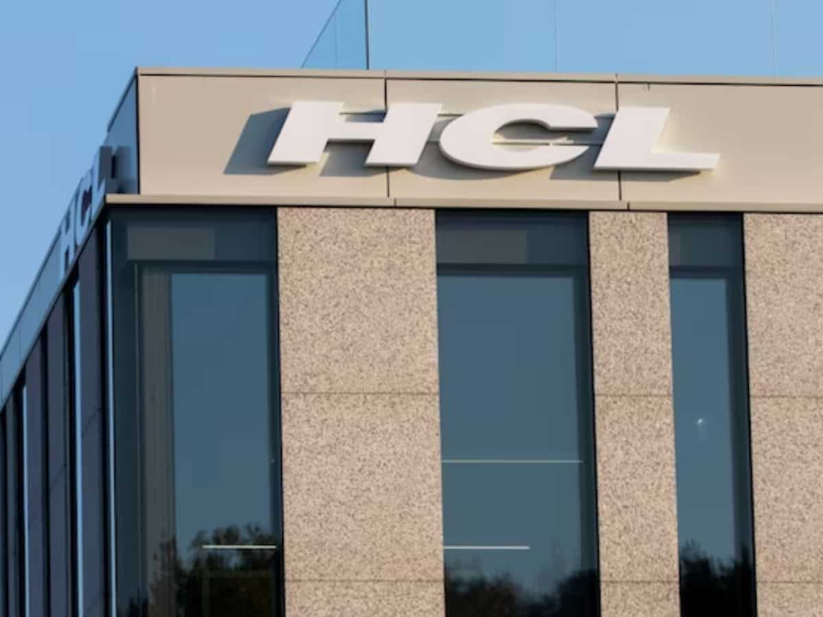 HCL Share Price Target