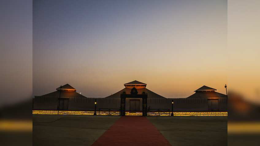 धोलावीरा में बनी नई 'टेंट सिटी', इतिहास और कला के साथ होगी कच्छ में सफेद नमक के रेगिस्तान की सैर