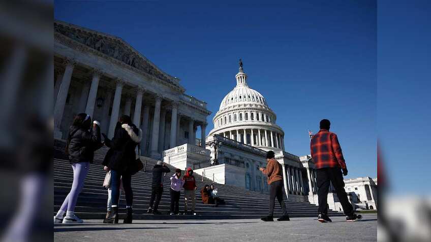 अमेरिकी सरकार होने वाली है 'बंद'! 8,75,000 कर्मचारियों को मिलेगी छुट्टी,10 प्वाइंट में समझें क्या है 'गवर्नमेंट शटडाउन'