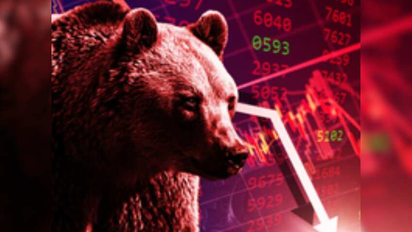 क्रिसमस से पहले लाल हुआ शेयर बाजार, निवेशकों के ₹17 लाख करोड़ डूबे, मार्केट में एंट्री की ये स्ट्रैटेजी दिलाएगा मुनाफा