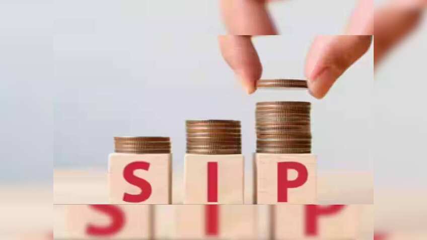 SIP निवेशकों की हुई चांदी! 233% की दमदार बढ़ोतरी, म्यूचुअल फंड में भी रिकॉर्ड तोड़ तेजी