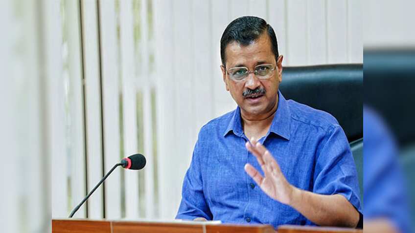 केजरीवाल के इन चुनावी वादों पर गहराया विवाद, दिल्ली सरकार के 2 विभागों ने कहा- ‘ऐसी कोई स्कीम नहीं है हमारे पास’